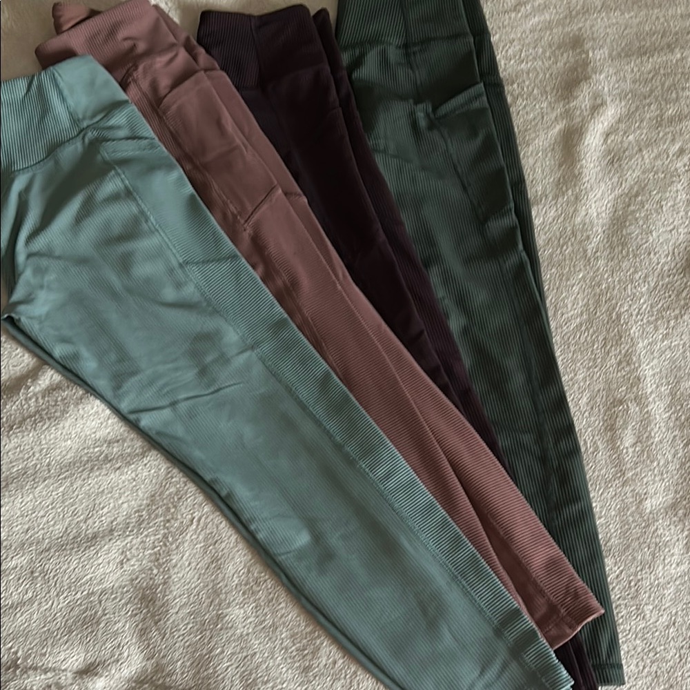 Old Navy Powersoft Full length GoDry leggins with side pocket